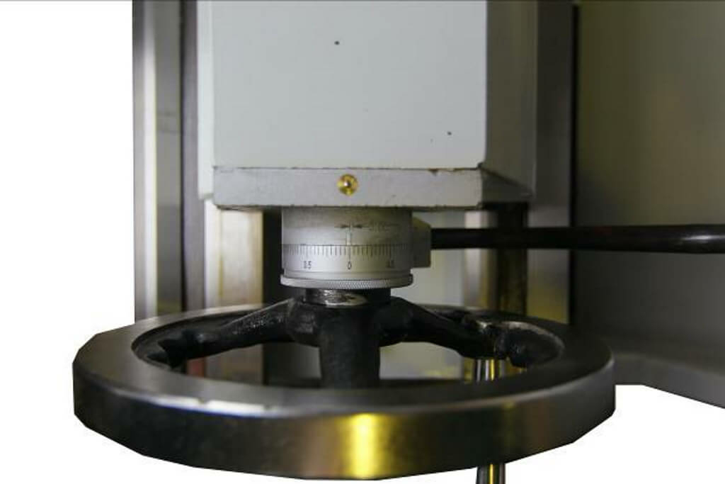 Универсальный токарно-винторезный станок Metal Master ZH 51100 DRO RFS