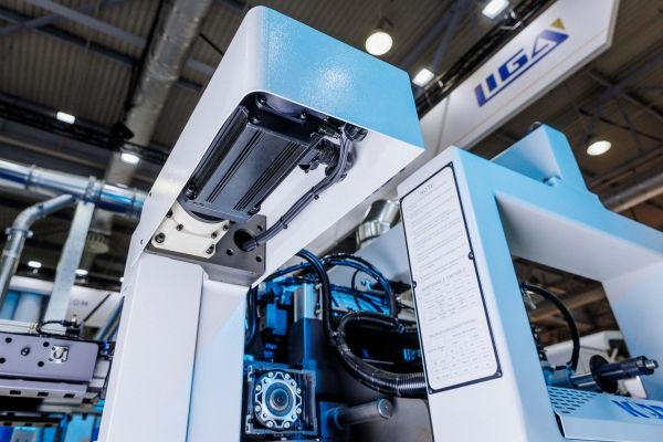 Автоматический сверлильно-присадочный станок KDT-6032NS