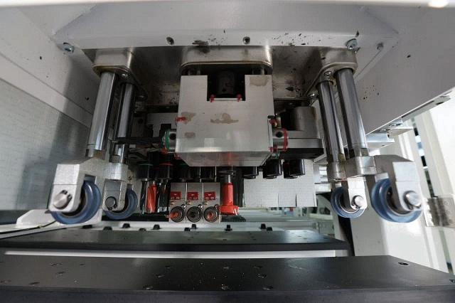 Сверлильно-присадочный центр с ЧПУ Nanxing ND612CT