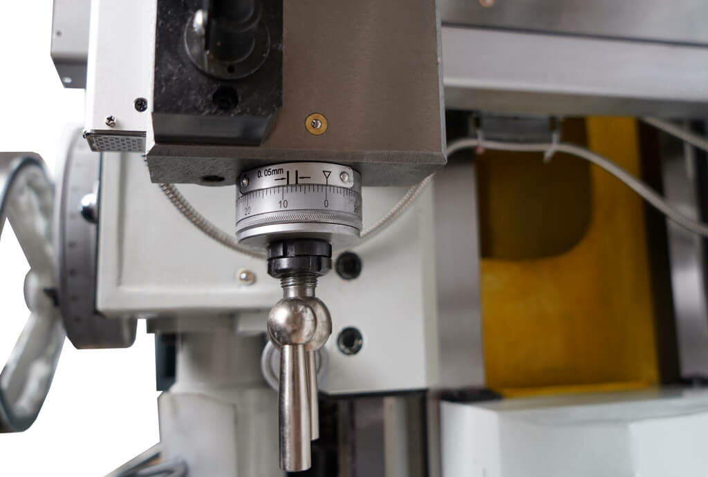 Токарно-винторезный станок Metal Master ZM 50100 DRO RFS