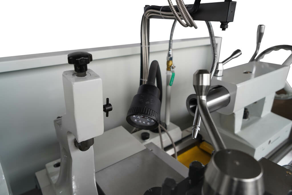 Токарно-винторезный станок Metal Master ZM 50150 DRO RFS