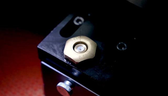 Проволочно-вырезной электроэрозионный станок IRONMAC DK7763