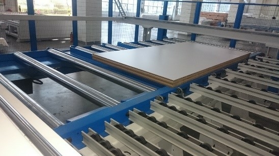 Форматно-раскроечный центр с ЧПУ с задней загрузкой KDT KS-833LL