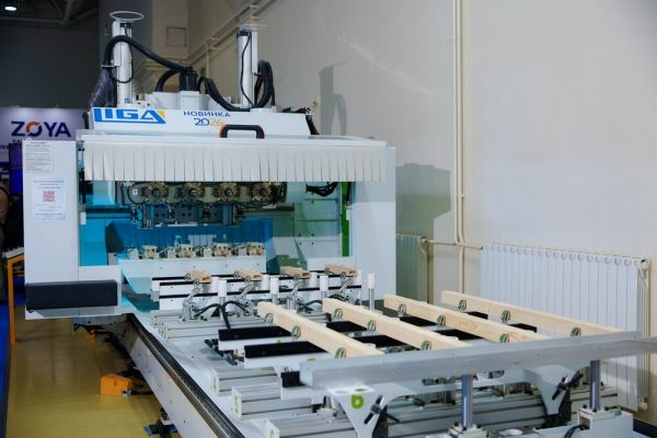 Четрырёхосевой обрабатывающий центр Changfeng CF SC4x4