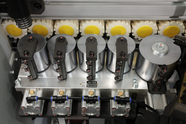 Автоматический кромкооблицовочный станок Nanxing NB6JQFVKL