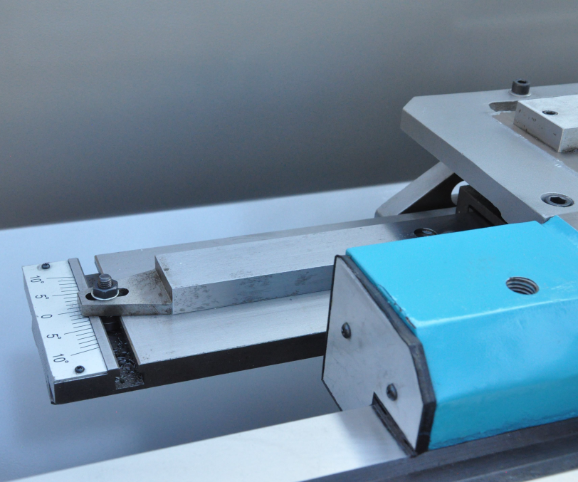 Токарно-винторезный станок MetalCraft 16К20-1000