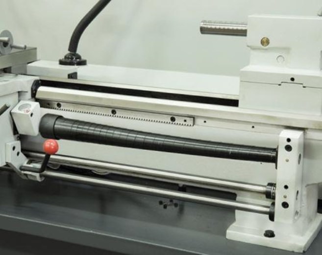 Все подвижные части станка оснащены тавотницами.