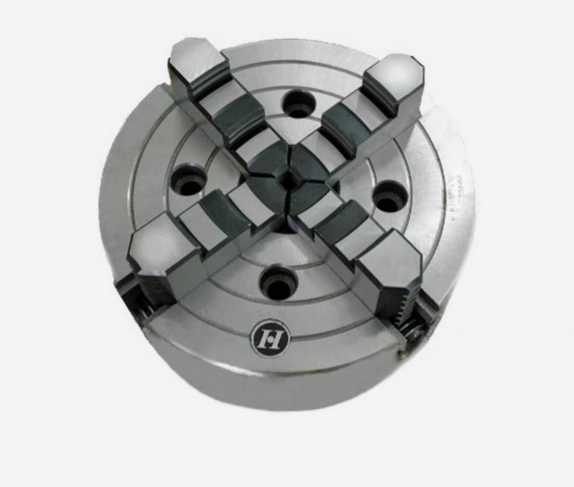 Четырехкулачковый патрон 200 мм. с независимым перемещением кулачков входит в базовый комплект поставки станка.