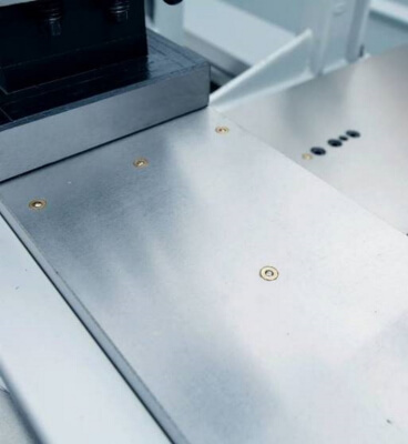 Универсальный токарно-винторезный станок Metal Master ZH 51200 DRO RFS