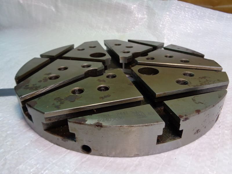 Планшайба с Т-образными пазами